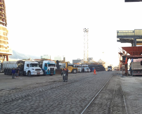 Transporte Portuário em Caminhões Basculantes